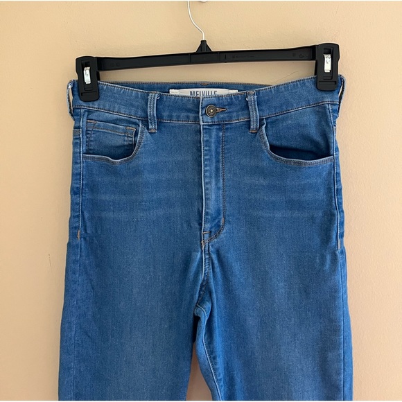 👖MELVILLE: Women’s size 30, blue straight leg jeans w/pockets, preowned. - Picture 5 of 8